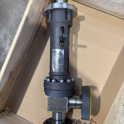 Armatur f&uuml;r Urea- und Ammoniak-Anwendungen in Holzkiste. | Copyright: PROVALVE Armaturen GmbH & Co. KG