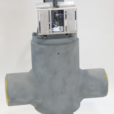 Armatur mit schwarzem Handrad und grauem Geh&auml;use f&uuml;r Vorw&auml;rmeranwendungen. | Copyright: PROVALVE Armaturen GmbH & Co. KG